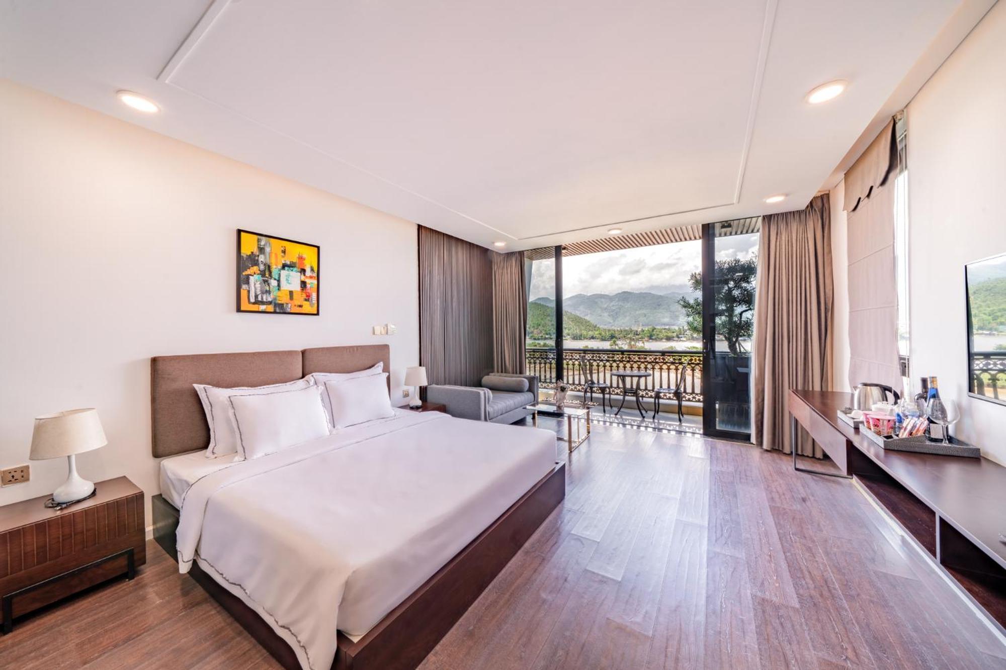 Cami Riverside Resort Đà Nẵng Exterior foto